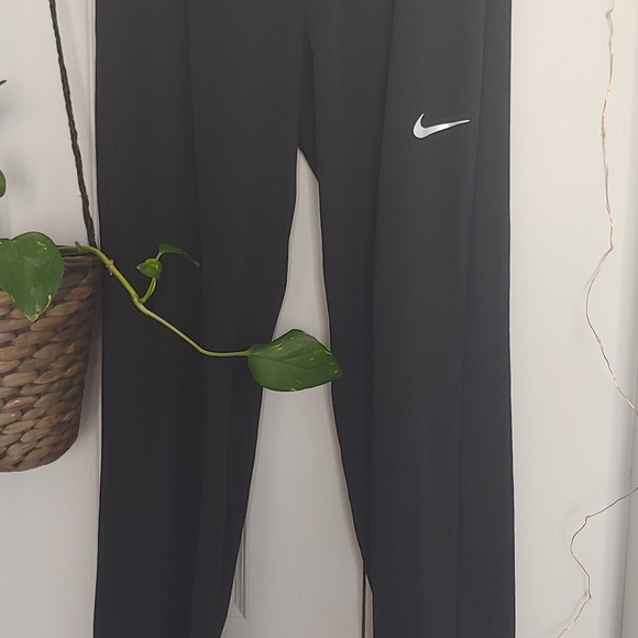 Nike jogger comfy black size small - Picture 3 of 3